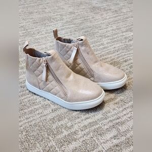Steve Madden girls Adaptive Reggie iridescent beige wedge sneakers size 3 youth